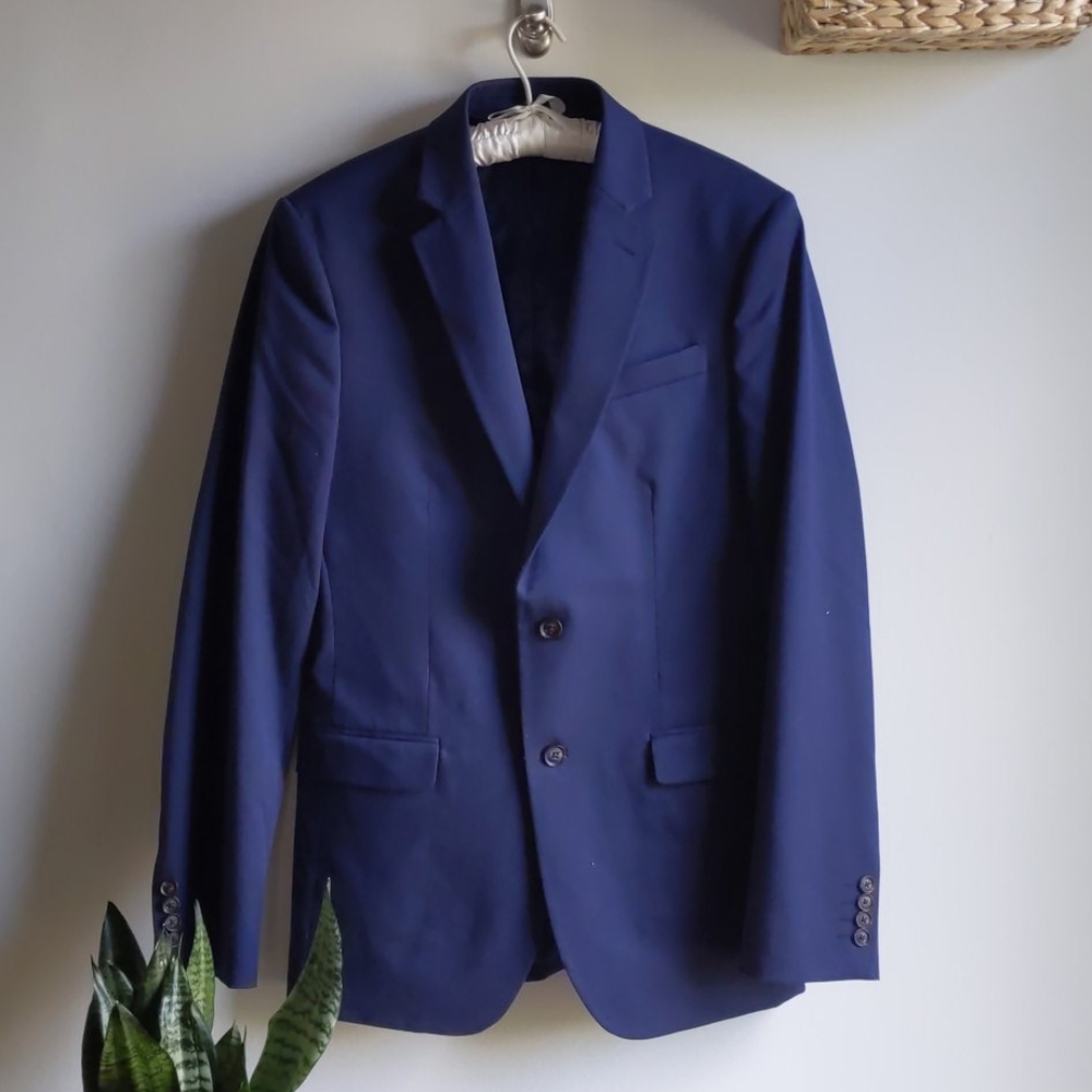 Like new J. Ferrar Slim Fit Navy Suit Jacket - 38L